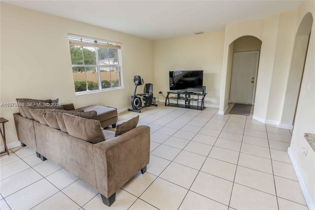 4612 NW 94th Ct 4612, Doral, FL 33178