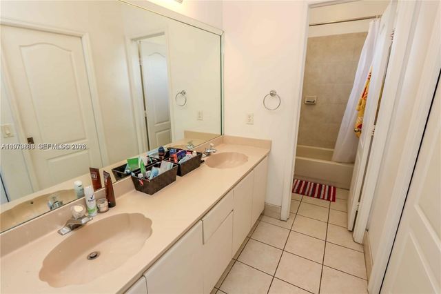 4612 NW 94th Ct 4612, Doral, FL 33178