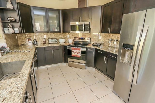 4612 NW 94th Ct 4612, Doral, FL 33178