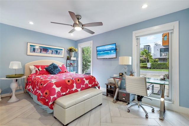 390 NE 10th Avenue, Fort Lauderdale, FL 33301