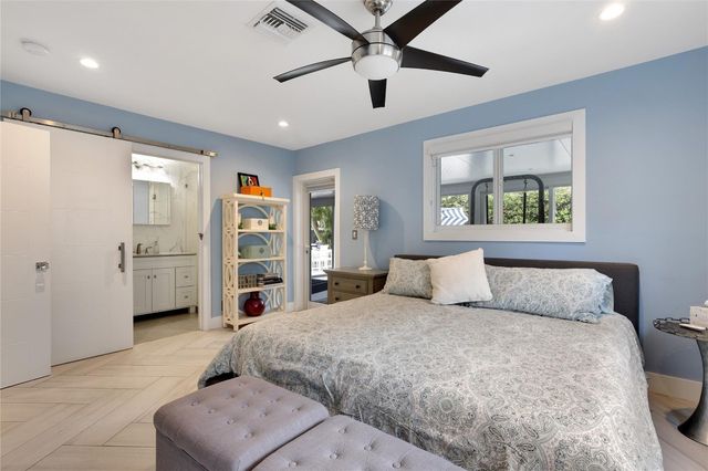 390 NE 10th Avenue, Fort Lauderdale, FL 33301