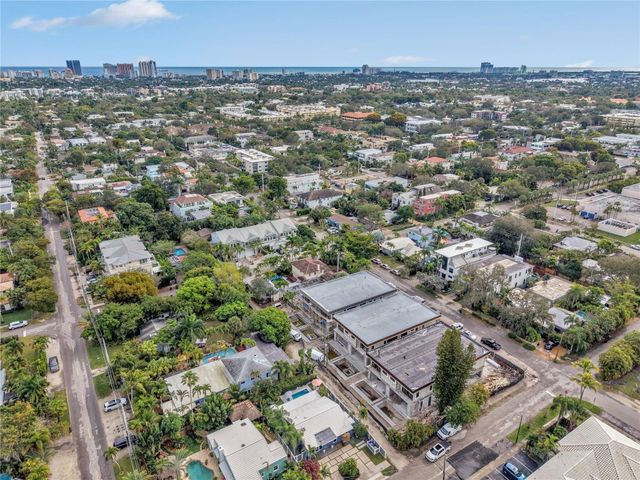 390 NE 10th Avenue, Fort Lauderdale, FL 33301