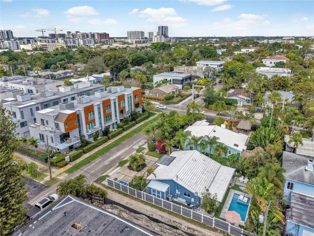 390 NE 10th Avenue, Fort Lauderdale, FL 33301