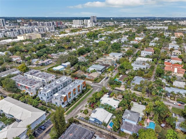 390 NE 10th Avenue, Fort Lauderdale, FL 33301