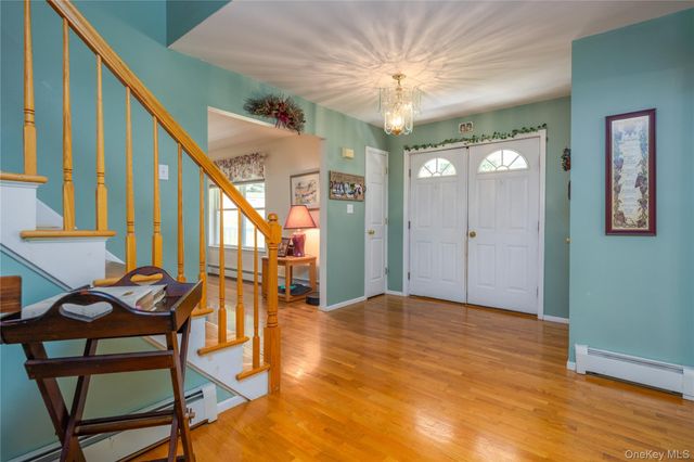 11 Rakentine Lane, Garnerville, NY 10923