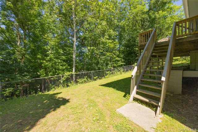 11 Rakentine Lane, Garnerville, NY 10923