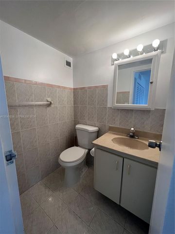 17011 N Bay Rd 816, Sunny Isles Beach, FL 33160