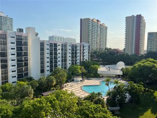 17011 N Bay Rd 816, Sunny Isles Beach, FL 33160