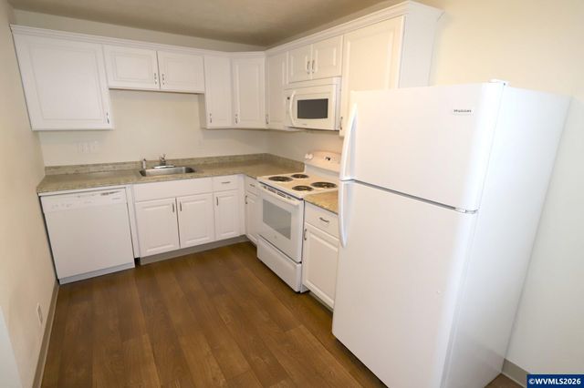 1348-1366 12th St SE, Salem, OR 97302