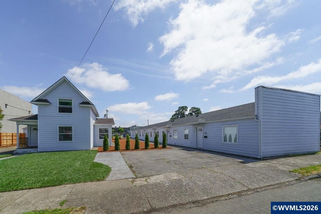 1348-1366 12th St SE, Salem, OR 97302