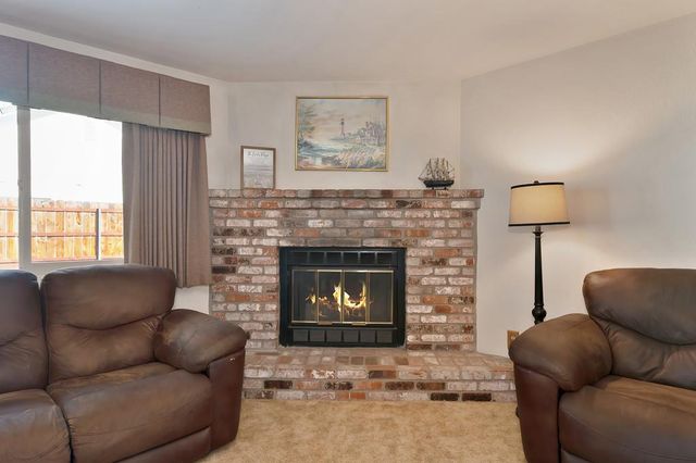 699 Nancy Dr, Ripon, CA 95366