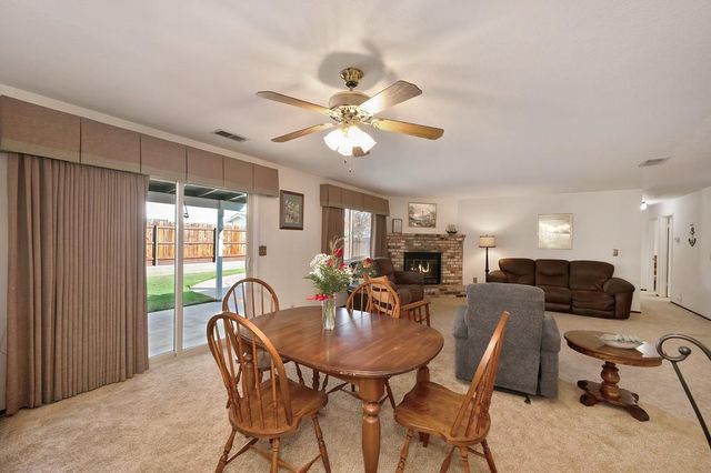 699 Nancy Dr, Ripon, CA 95366