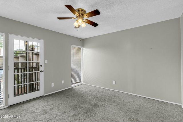 1828 W TUCKEY Lane 13, Phoenix, AZ 85015
