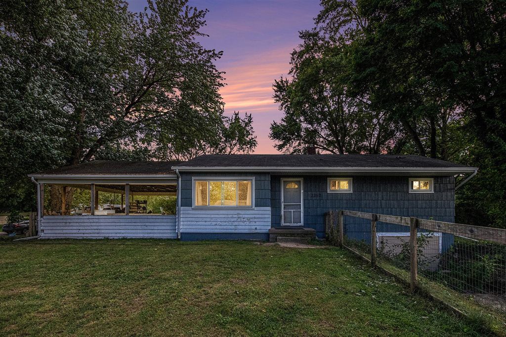2262 Warren Road, Niles, MI 49120