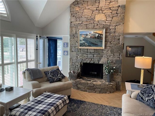 105 Elm Street Main, Stonington, CT 06378