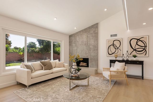 2608 W Palais Road, Anaheim, CA 92804