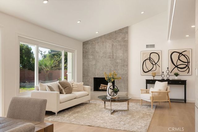 2608 W Palais Road, Anaheim, CA 92804