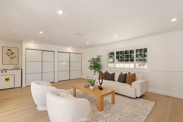 2608 W Palais Road, Anaheim, CA 92804