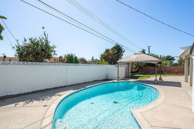 2608 W Palais Road, Anaheim, CA 92804