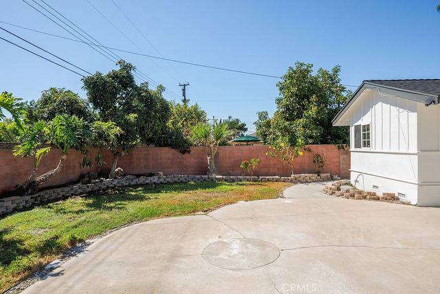 2608 W Palais Road, Anaheim, CA 92804