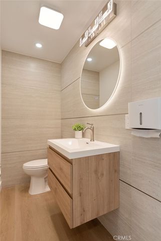 2608 W Palais Road, Anaheim, CA 92804