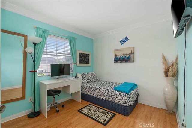 1949 Cottonwood, Colton, CA 92324