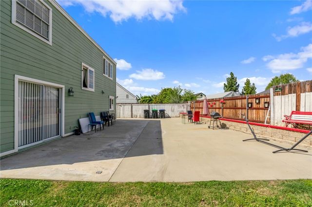 1949 Cottonwood, Colton, CA 92324