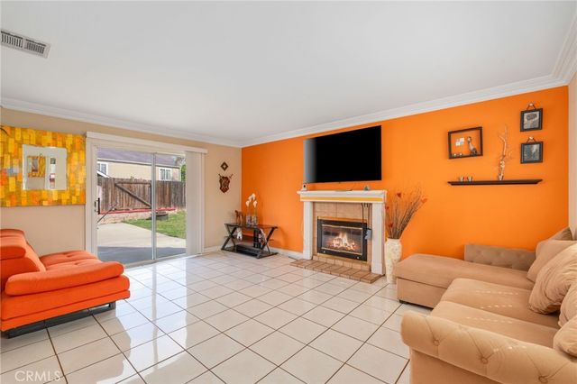 1949 Cottonwood, Colton, CA 92324