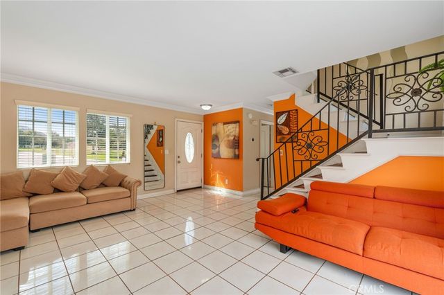 1949 Cottonwood, Colton, CA 92324