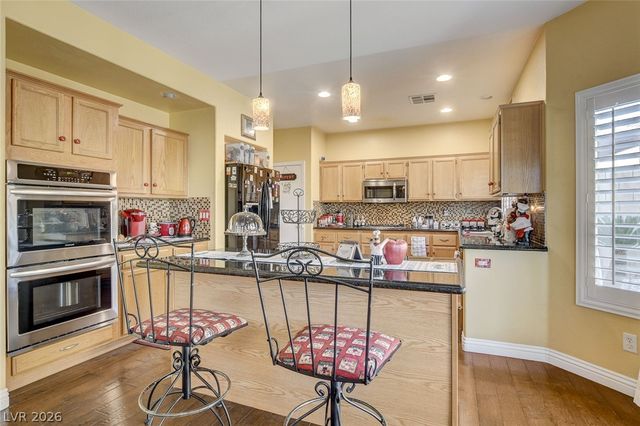 10368 Rocky Waters Avenue, Las Vegas, NV 89129