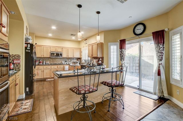 10368 Rocky Waters Avenue, Las Vegas, NV 89129