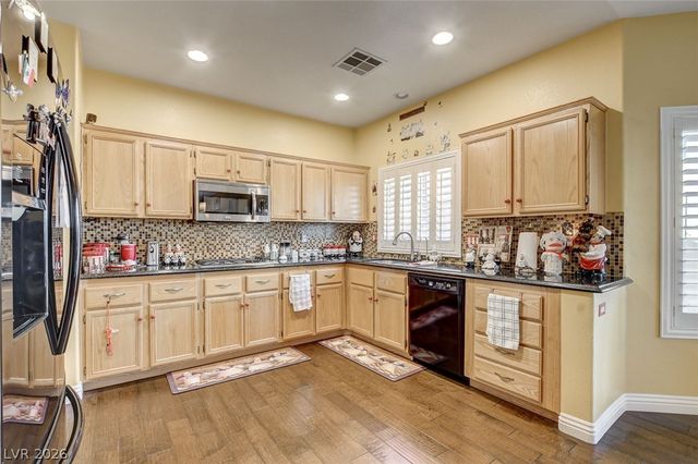 10368 Rocky Waters Avenue, Las Vegas, NV 89129