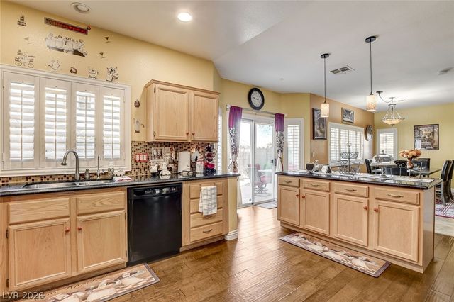 10368 Rocky Waters Avenue, Las Vegas, NV 89129