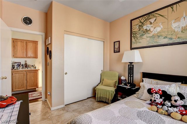 10368 Rocky Waters Avenue, Las Vegas, NV 89129