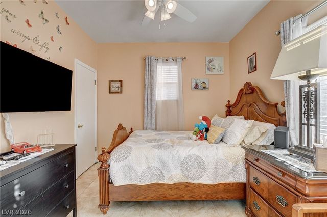 10368 Rocky Waters Avenue, Las Vegas, NV 89129