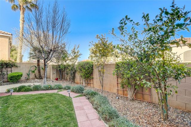 10368 Rocky Waters Avenue, Las Vegas, NV 89129