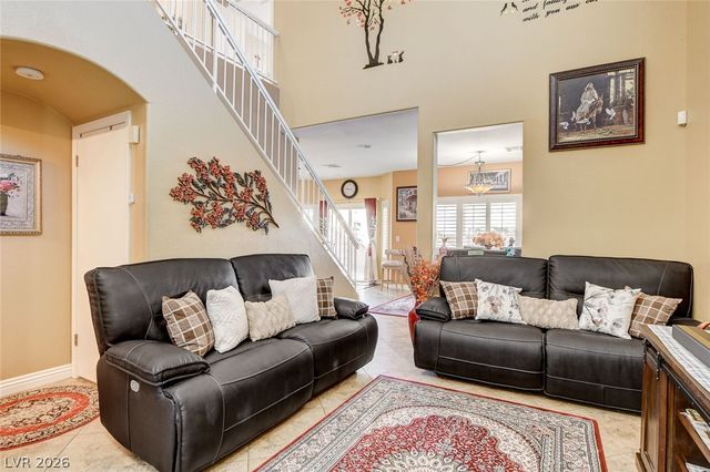 10368 Rocky Waters Avenue, Las Vegas, NV 89129