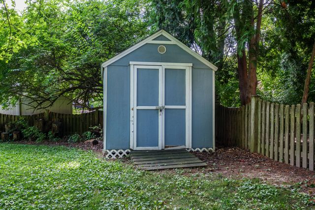 7231 Dean Road, Indianapolis, IN 46240
