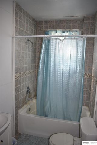 328-338 N Oakland Avenue, Oakland, NE 68045