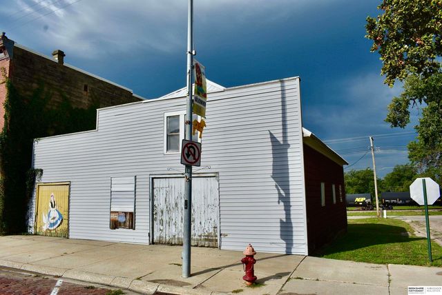 328-338 N Oakland Avenue, Oakland, NE 68045