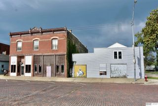 328-338 N Oakland Avenue, Oakland, NE 68045