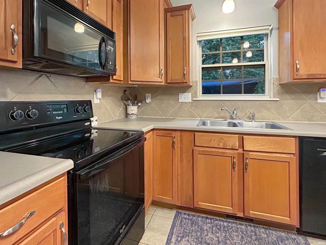1909 Kyverdale Drive, Lafayette, IN 47909