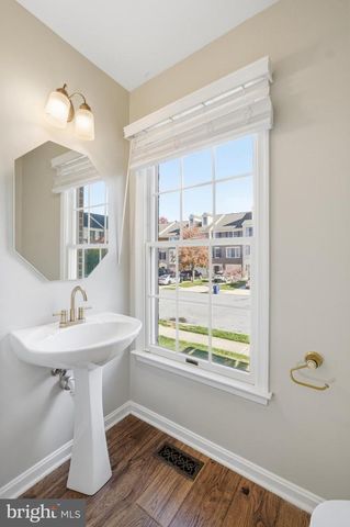 900 HIDDEN MOSS DR, Cockeysville, MD 21030