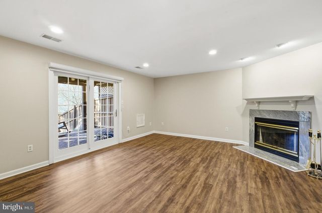 900 HIDDEN MOSS DR, Cockeysville, MD 21030