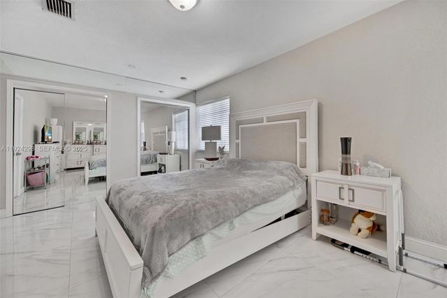 9980 SW 37th Ter, Miami, FL 33165