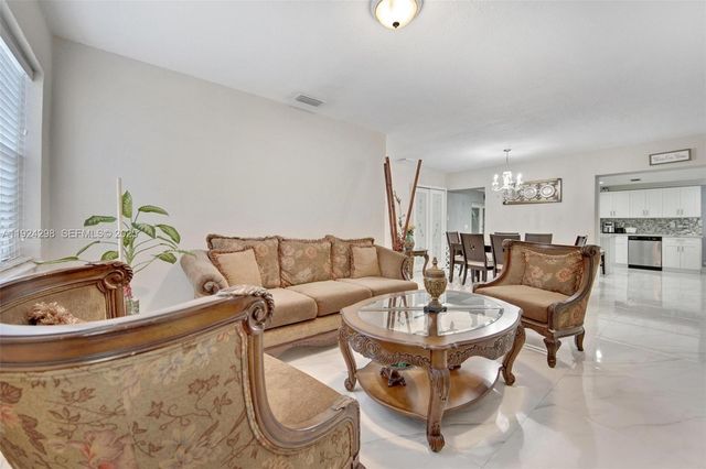 9980 SW 37th Ter, Miami, FL 33165