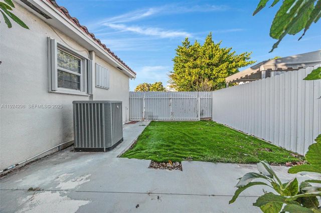 9980 SW 37th Ter, Miami, FL 33165