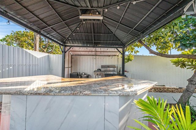 9980 SW 37th Ter, Miami, FL 33165