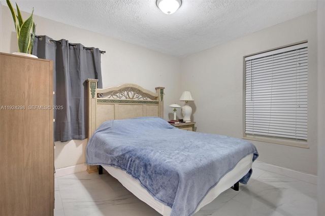 9980 SW 37th Ter, Miami, FL 33165