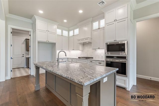 2217 W Cole Drive, Mustang, OK 73064
